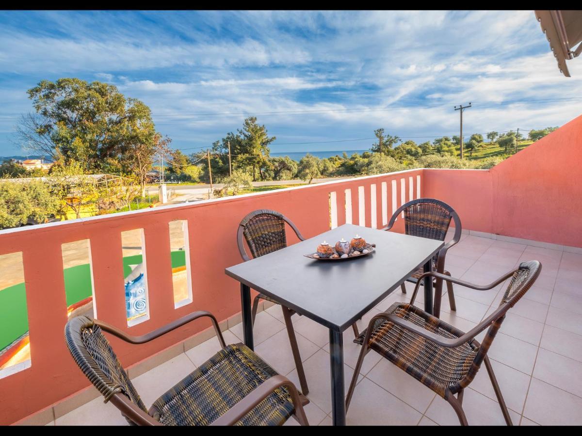 Blue Horizon Apartments&Maisonettes ลิเมนาเรีย ภายนอก รูปภาพ