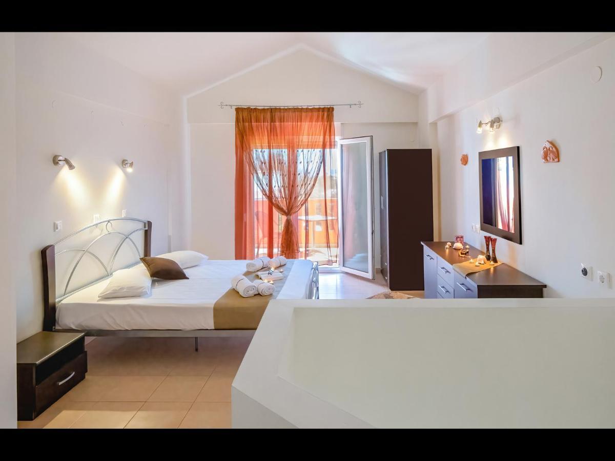 Blue Horizon Apartments&Maisonettes ลิเมนาเรีย ภายนอก รูปภาพ
