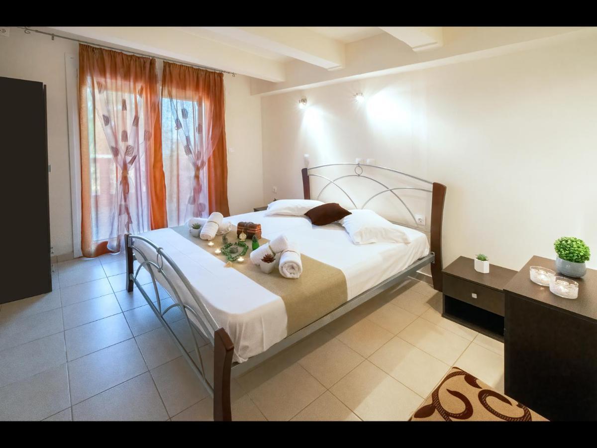 Blue Horizon Apartments&Maisonettes ลิเมนาเรีย ภายนอก รูปภาพ