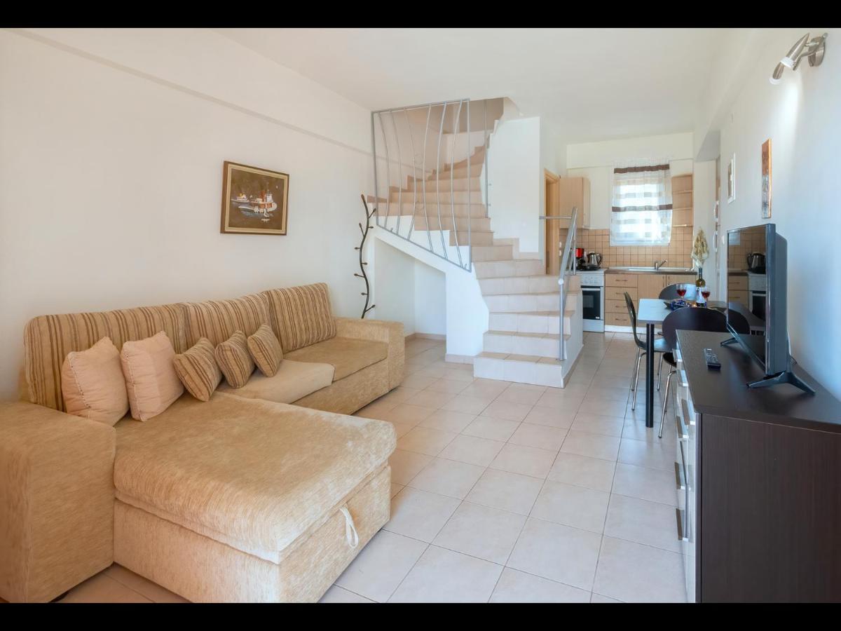 Blue Horizon Apartments&Maisonettes ลิเมนาเรีย ภายนอก รูปภาพ